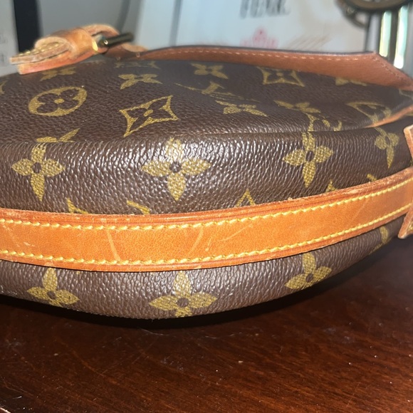 Louis Vuitton Jeune Fille Monogram Coated Canvas Leather Crossbody bag - Picture 7 of 15